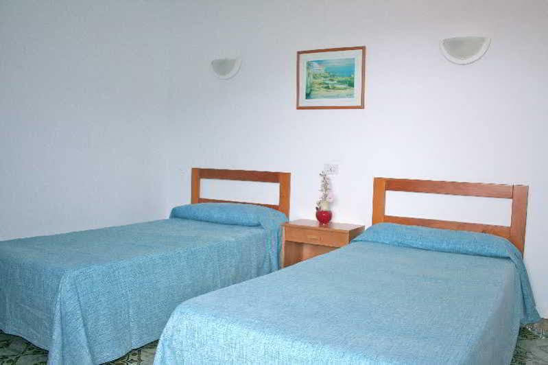 קניאמל Apartamentos Sureda מראה חיצוני תמונה